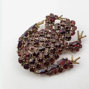 Garnet Frog Shape Pendant Brooch